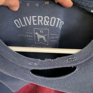 Women’s distressed t-shirt